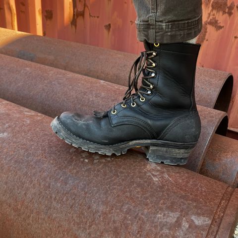 View photo of Frank's Boots Type 2 Highlander in Seidel Black Oil Tan Roughout