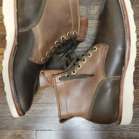 Viberg Bobcat in Horween Olive Waxed Flesh