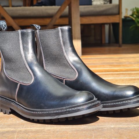 Tricker's Stephen Chelsea Boot in Black Calf