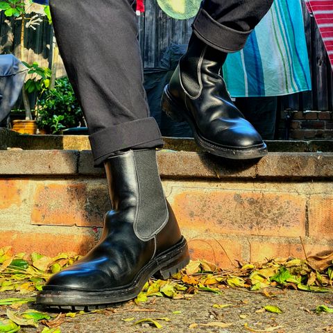 Tricker's Stephen Chelsea Boot in Black Calf