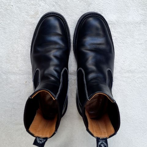 Tricker's Stephen Chelsea Boot in Black Calf