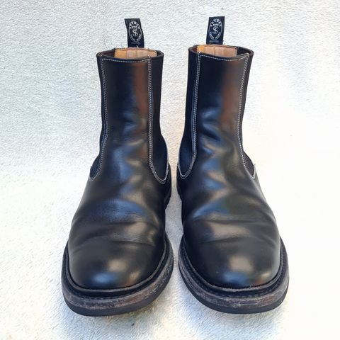 Tricker's Stephen Chelsea Boot in Black Calf