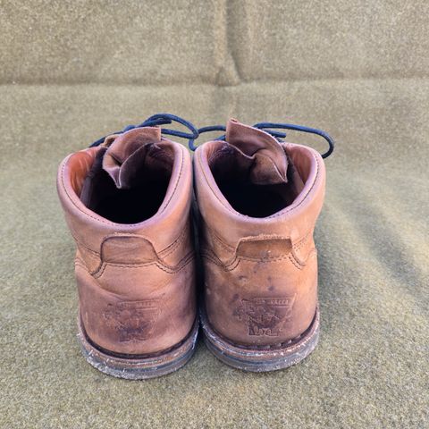 Jim Green African Ranger Barefoot Boot in Fudge Crazy Horse
