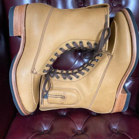 Willie's Handmade Boots Hunting Boot in Horween Natural Latigo