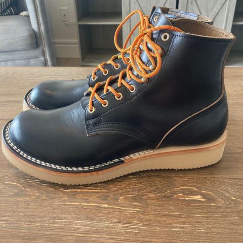 Nicks Free Range in Horween Black Chromexcel