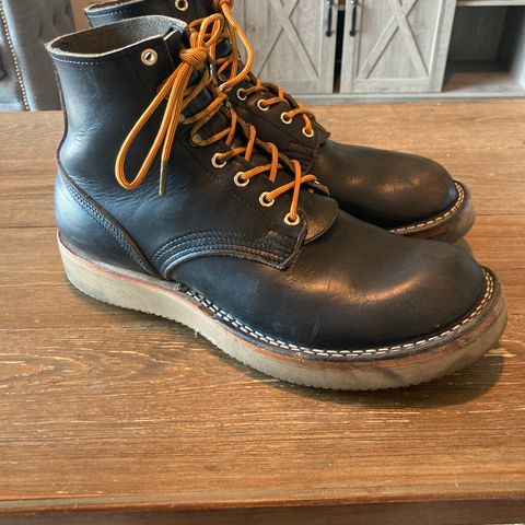 Nicks Free Range in Horween Black Chromexcel