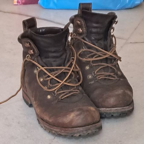 Craft & Glory Craft & Glory / Hike Boot in Craft & Glory / Full Grain Oiled Buffalo / Vintage Brown