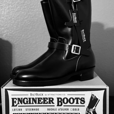 Attractions BILTBUCK Lot 269 in Black Italian Steerhide