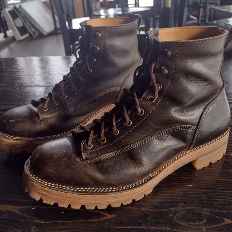 Caswell Carver in Gallun Olive Teton Stag