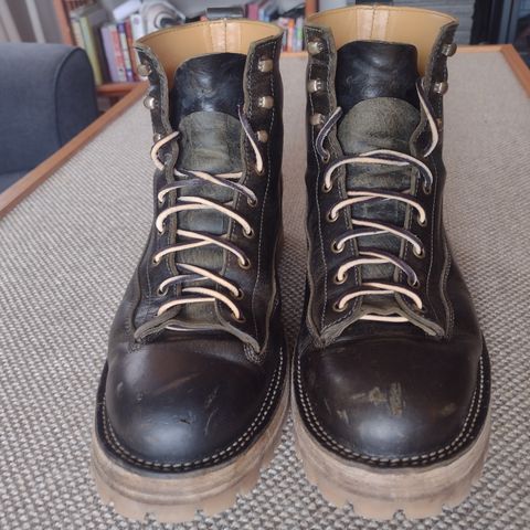 Caswell Carver in Gallun Olive Teton Stag