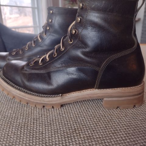 Caswell Carver in Gallun Olive Teton Stag