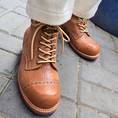 Prof Barnets Bulky Cap Toe Boots in Maryam Shrunken Horse Culatta Honey