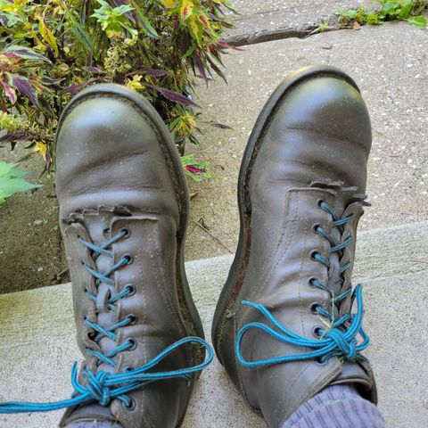 Origin The Coronado Boot in Slate Waxed Pull Up