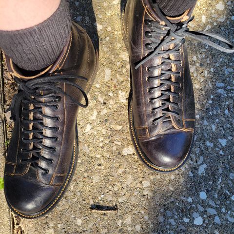 Unmarked Archie Boots in Cisne Black Vegetable-Tanned Bison