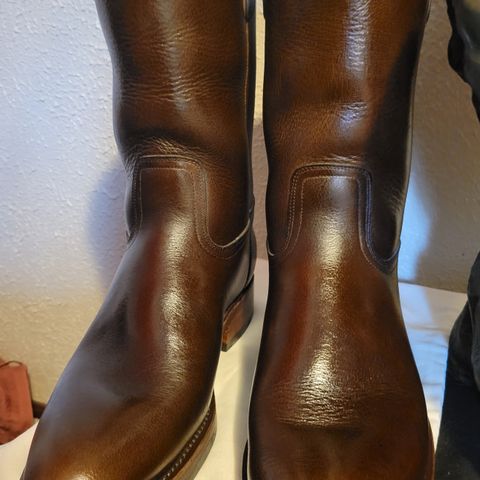 Unmarked Unmarked / Lechuguera in Unmarked / "Super Heavy" Dark Brown Pull-up