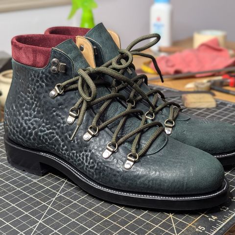 Arno Hiker in Conceria Cloe Dark Green Reverse Culatta