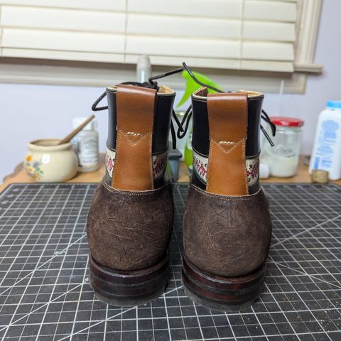 Arno Vishivanka in Maryam 1071 Pull-up Shell Cordovan