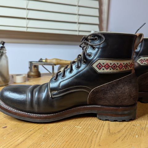 Arno Vishivanka in Maryam 1071 Pull-up Shell Cordovan