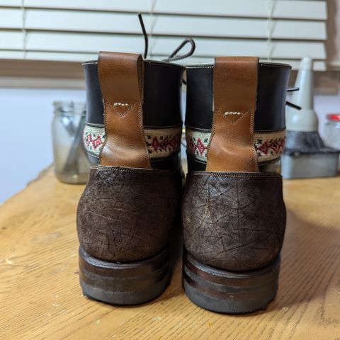 Arno Vishivanka in Maryam 1071 Pull-up Shell Cordovan