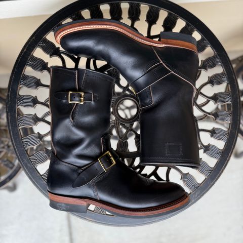 The Flat Head Engineer Boots in Horween Black Chromexcel