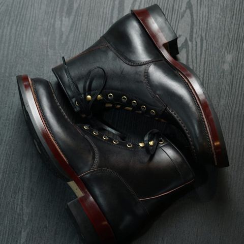 Sagara Legacy X Moc in Maryam Horsebutt Black Fantacore