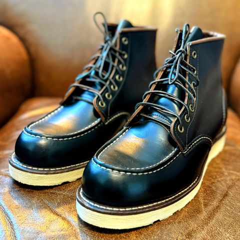 Red Wing 6-Inch Classic Moc in S.B. Foot Black Prairie