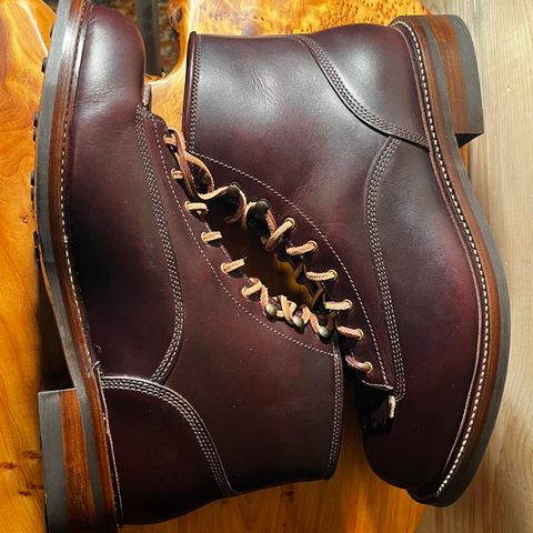 Caswell Carver in Wickett & Craig Chestnut Oiled Latigo
