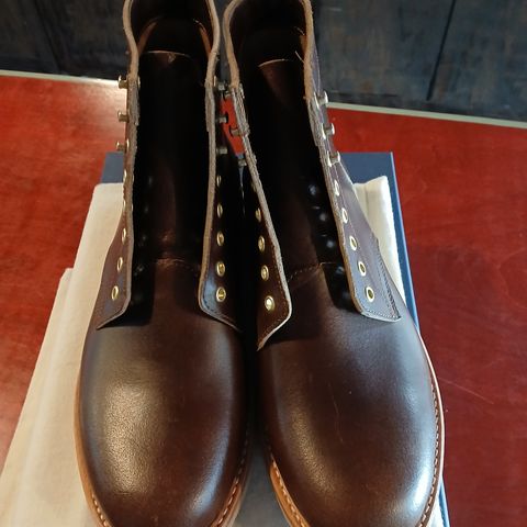 Oak Street Bootmakers Trench Boot in Horween Cinnamon Waxed Flesh