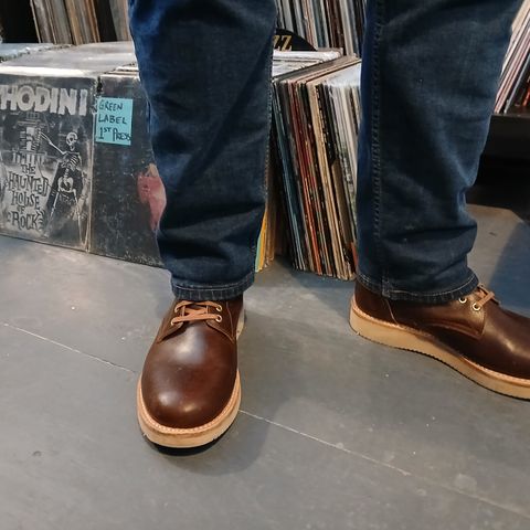 Oak Street Bootmakers Trench Boot in Horween Cinnamon Waxed Flesh