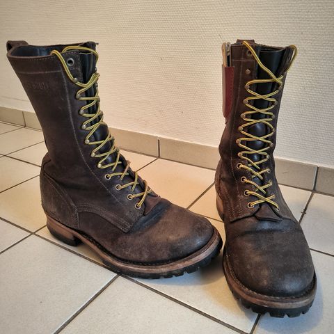 View photo of Drew's Boots 10-Inch Logger in Brown Roughout