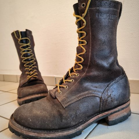 View photo of Drew's Boots 10-Inch Logger in Brown Roughout