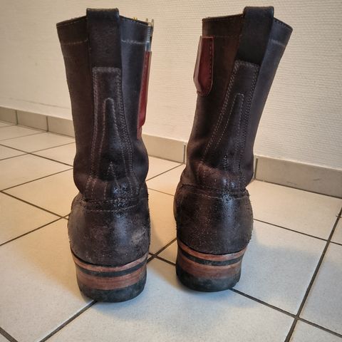 View photo of Drew's Boots 10-Inch Logger in Brown Roughout