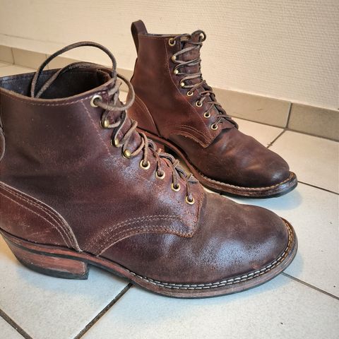 View photo of Nicks Robert in Horween Tan Waxed Flesh