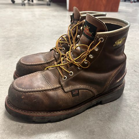 Thorogood 1957 Series 6" Moc Toe in Thorogood Crazy Horse