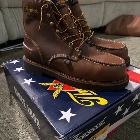 Thorogood 1957 Series 6" Moc Toe in Thorogood Crazy Horse