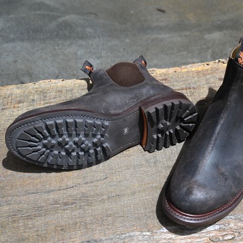 R.M. Williams Gardener Commando in C.f. Stead Brown Waxy Commander
