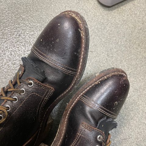 Thursday Vanguard in Horween Waxed Cacao