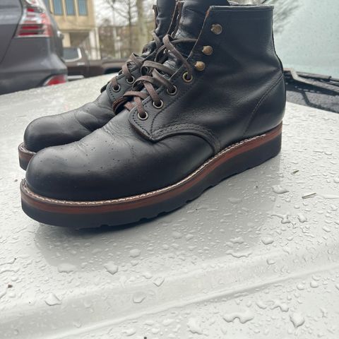 Red Wing Blacksmith in S.B. Foot Black Prairie