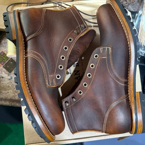 Truman Plain Toe Boot in Tobacco Snakebite