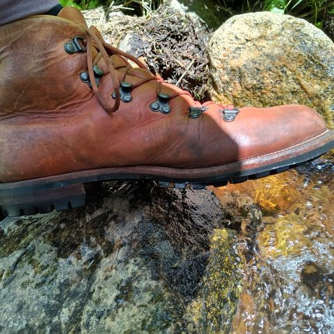 Search result thumbnail of Viberg Hiker in Horween Natural Dublin