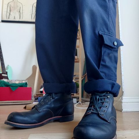 Red Wing Blacksmith in S.B. Foot Black Prairie