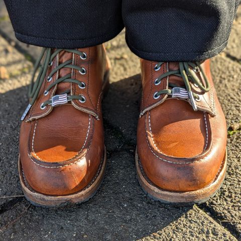 Red Wing 6-Inch Classic Moc in S.B. Foot Oro Legacy