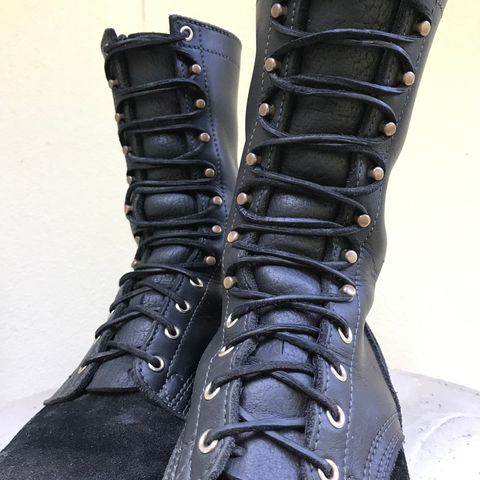 Nicks Hot Shot in Seidel MaxSupport Black Roughout & Seidel MaxSupport Black