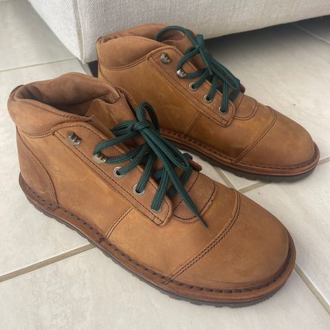 Jim Green African Ranger Barefoot Boot in Fudge Crazy Horse