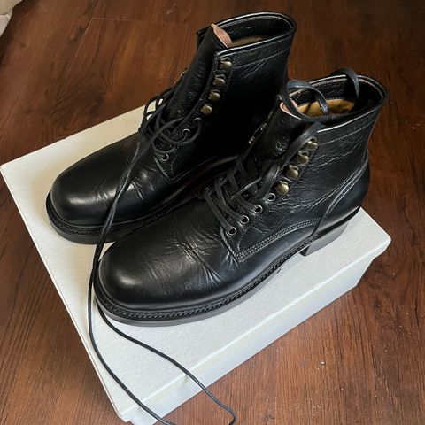 Jakkrabbits Logger Boot in Shinki Black Teacore Horsehide