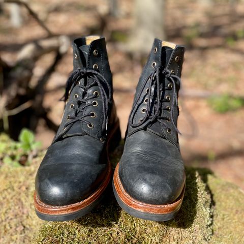 Urban Shepherd Scout Charcoal in Waxed Portugese Calfskin