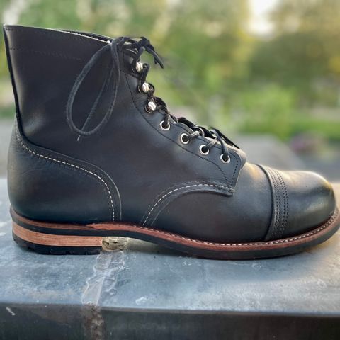 Red Wing Iron Ranger in S.B. Foot Black Harness