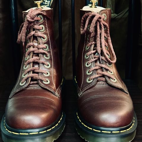 Dr. Martens 1460 Pascal Made In England in Horween Denver Leather