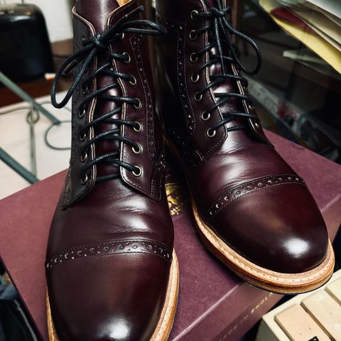 Herring Caldbeck II in Burgundy Calf