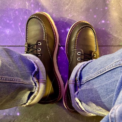 Red Wing 6-Inch Classic Moc in S.B. Foot Charcoal Rough and Tough